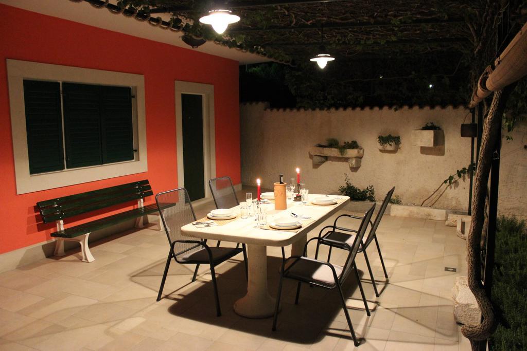 Apartment Vila Volicija Makarska Exterior photo